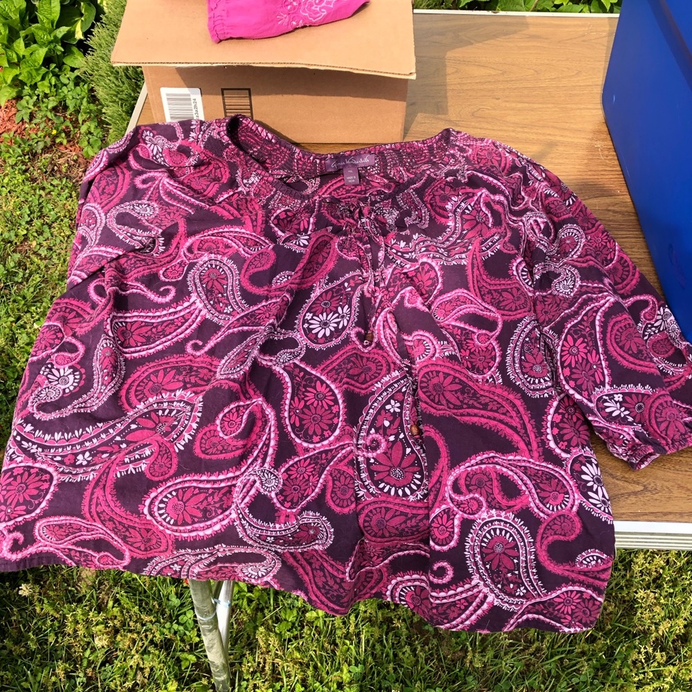 Tops - Picture 2 of 2
